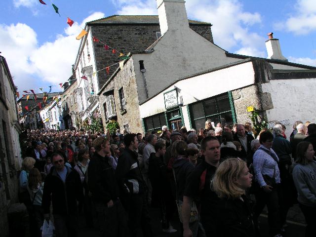FLORA DAY CROWDS