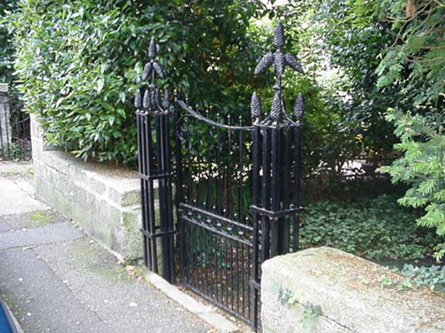 LISMORE GATES