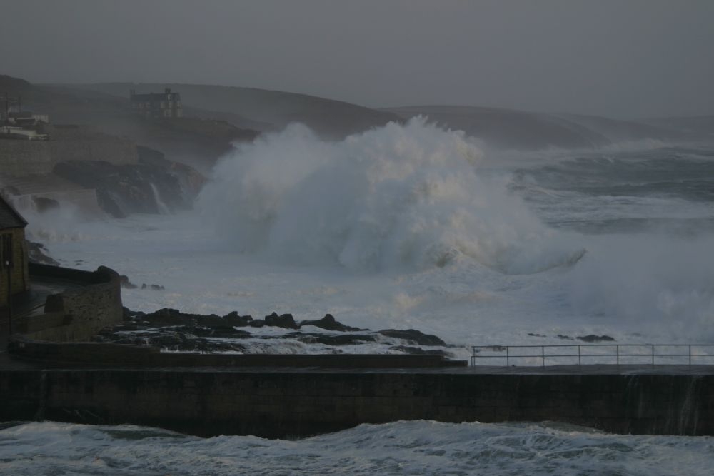 PORTHLEVEN HURRICANE 10th March 2008