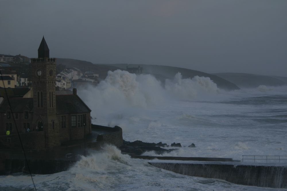 PORTHLEVEN HURRICANE 10th March 2008