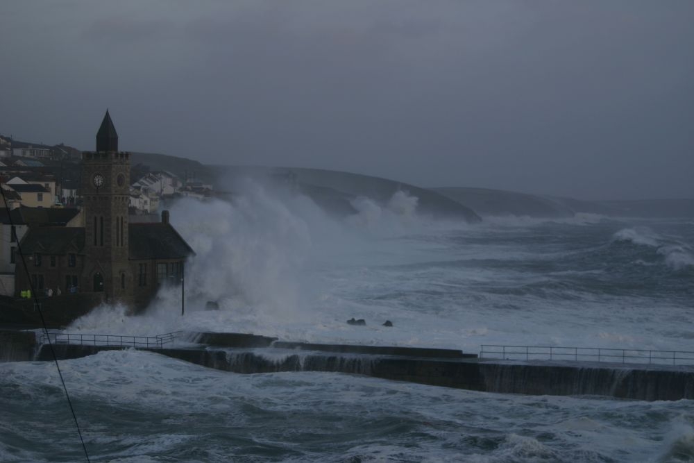 PORTHLEVEN HURRICANE 10th March 2008