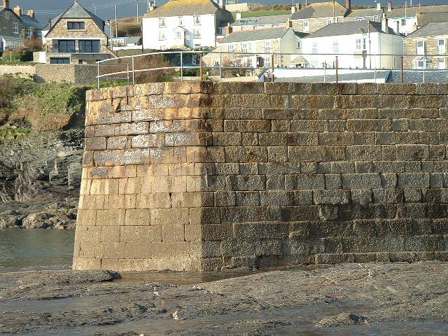 PORTHLEVEN PIER